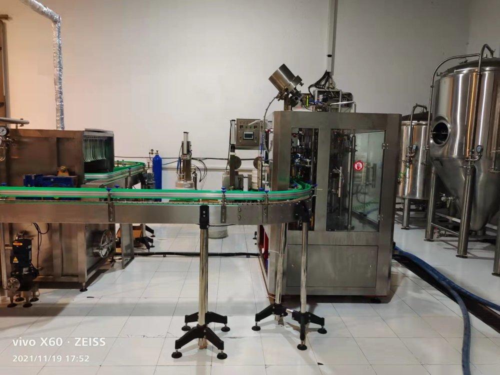 Cahaya Bintang Laut in Indonesia-1000L brewery equipment by Tiantai